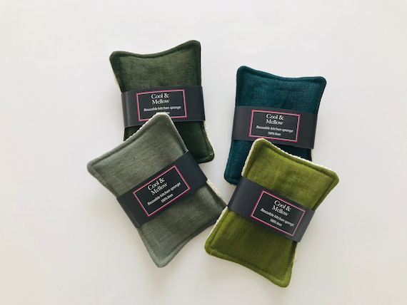 Dish scrubber for zero waste kitchen cleaning. Waffle linen sponge in green colours. Washable zero waste sponge. Eco reusable sponges set
