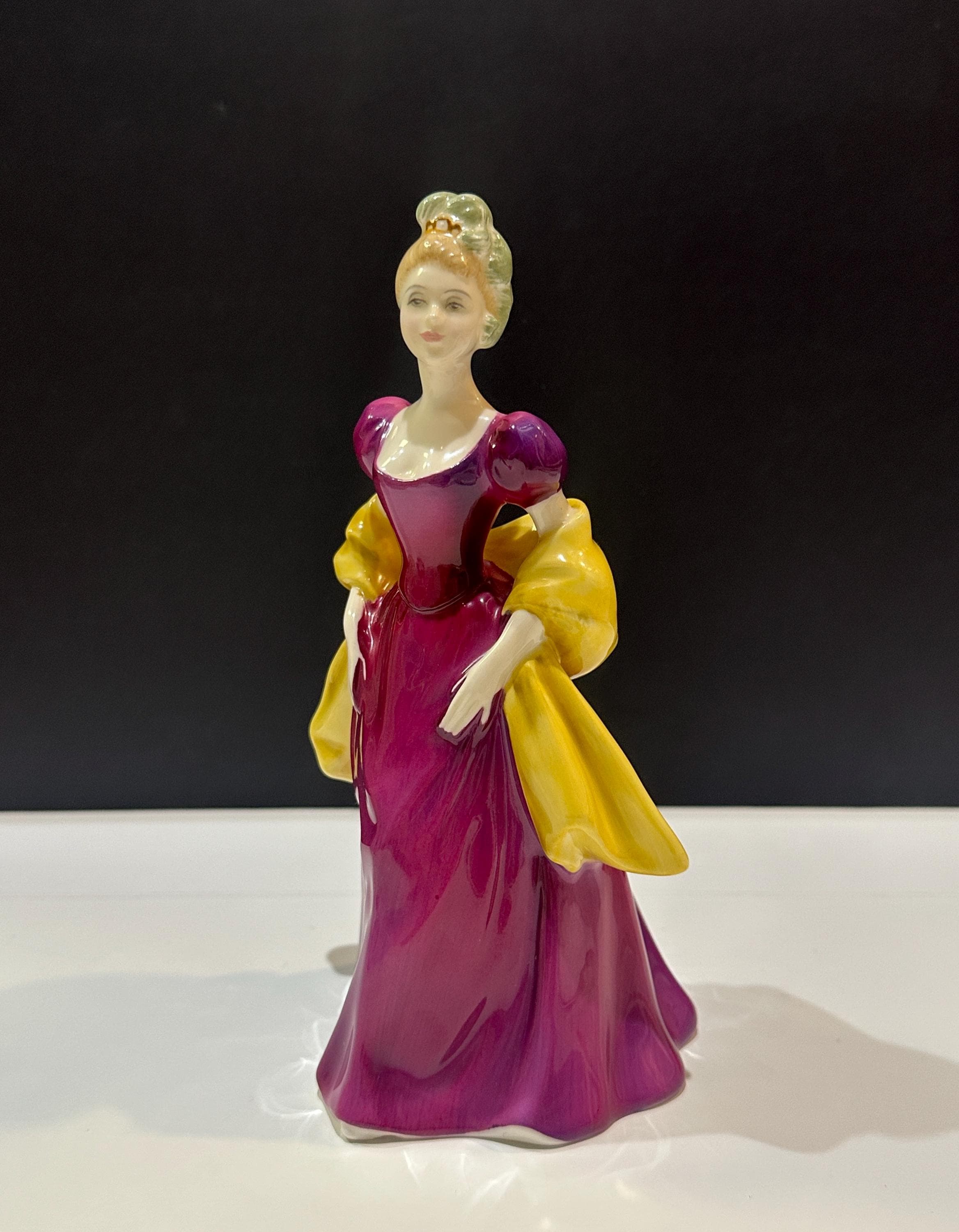 Royal Doulton Figurine - Loretta HN 2337 - Etsy Israel