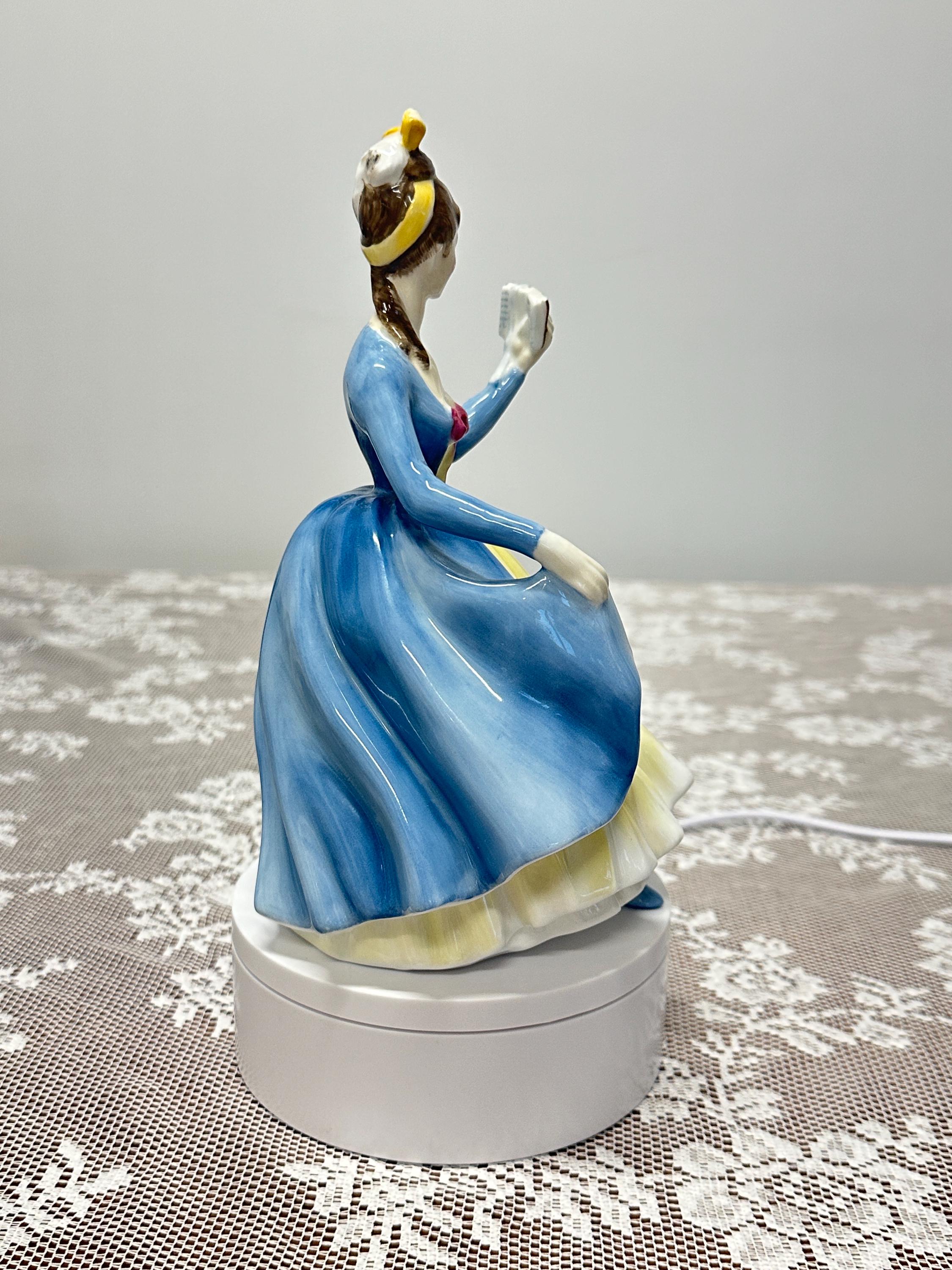 ✨️ロイヤル・ドルトン✨️フィギュリン Leading Lady HN 2269 Royal Doulton Figurine - Leading Lady HN 2269 - Etsy
