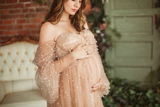 Long frocks sales for pregnant ladies