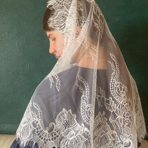 Chapel veil Lace white mantilla lace mantilla veil Lace catholic veil for latin mass scarf religious head lace covering veil