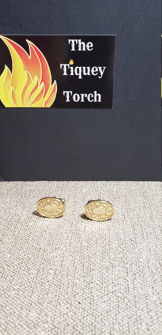 Vintage Gold Toned Oval Cufflinks