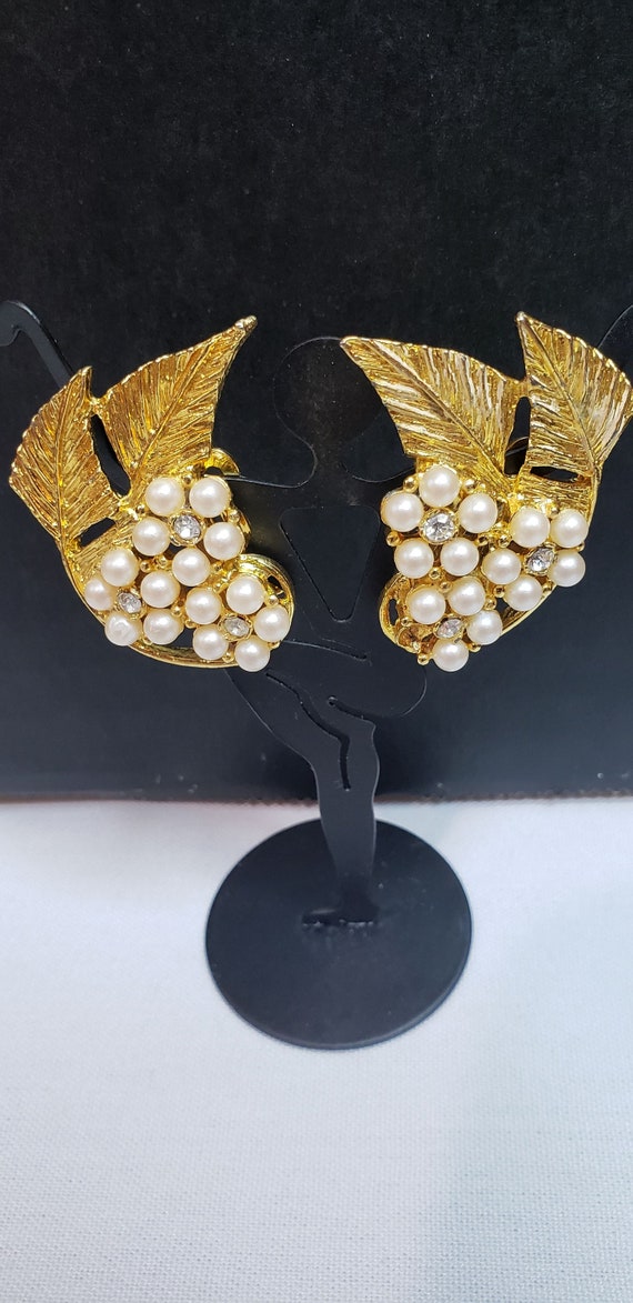 Vintage Celebrity NY Clip Earrings - image 2