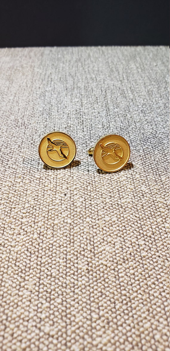 Vintage Gold Toned Cufflinks - image 1