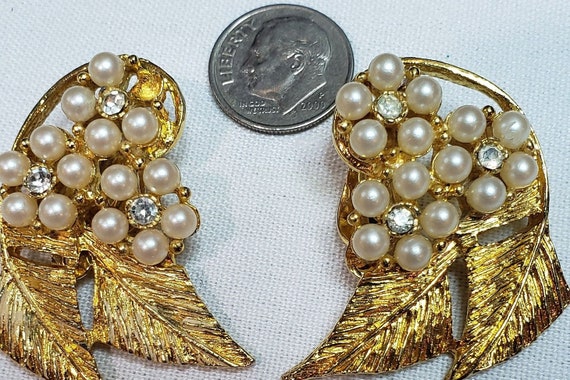 Vintage Celebrity NY Clip Earrings - image 5