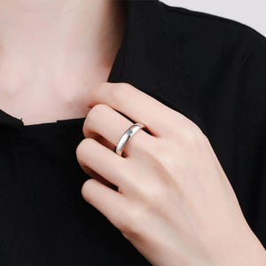 Round Solitaire Ring,Dainty Stacking Ring, Diamond Wedding Band, Anniversary Gift, Gift for Her, Minimalist Ring, Diamond Ring,Wedding Band