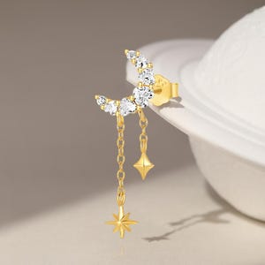Orecchini a catena, orecchini a catena con stelle e luna, orecchini con zirconi, orecchini in oro, orecchini delicati, orecchini pendenti, orecchini a catena alla moda