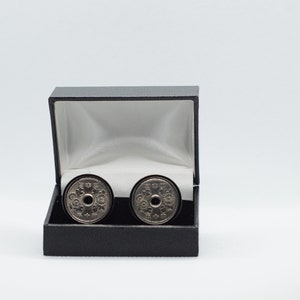 Coin Cufflinks - Japan 50 Yen Coin,Choice of Silver or Gunmetal coloured backs (stainless steel)
