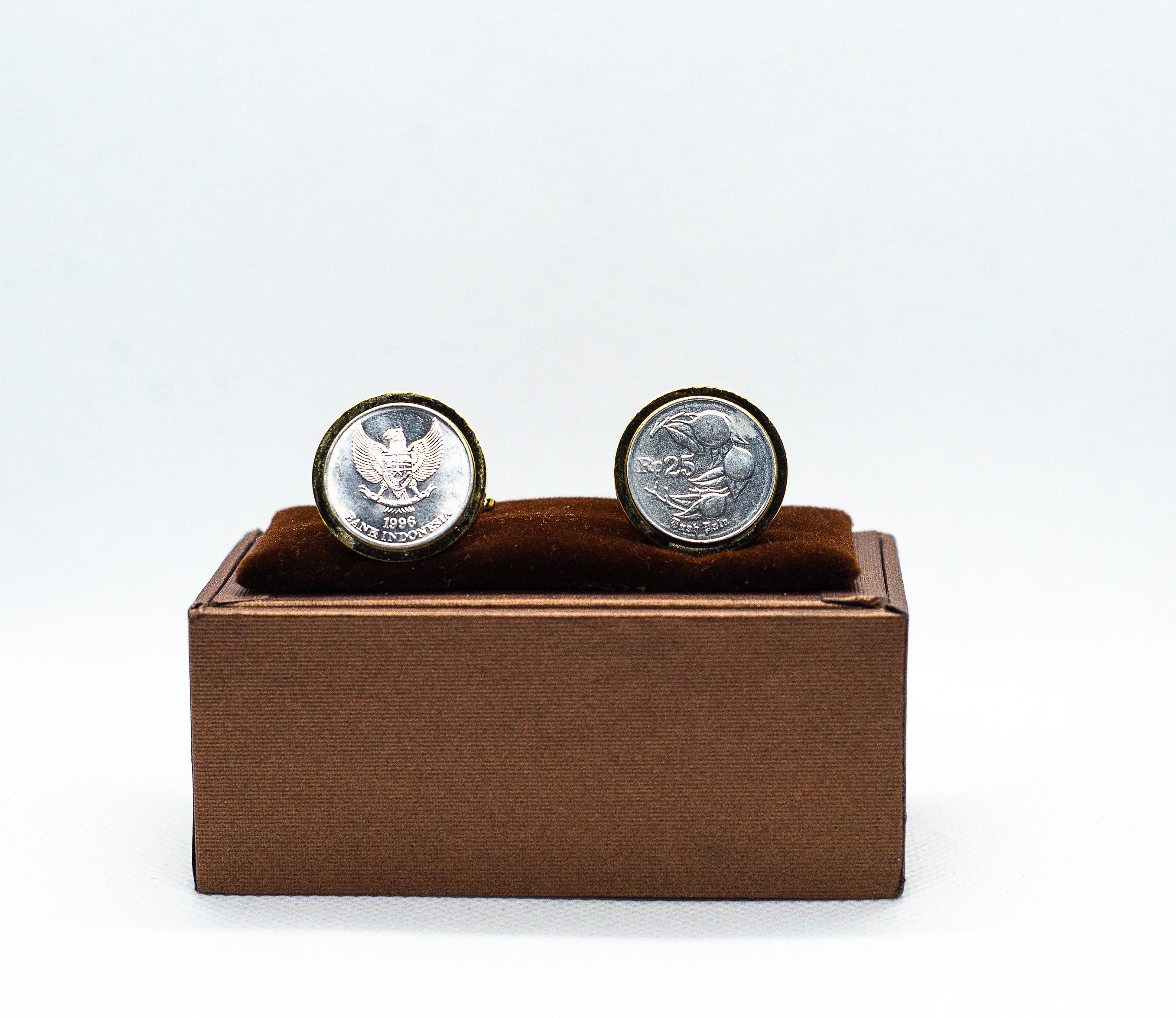 コイン カフスボタン - インドネシア 25 ルピア セント コイン、裏面はゴールドまたはガンメタル色 (ステンレス スチール) - Etsy 日本