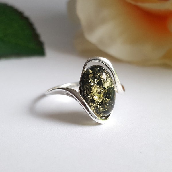 Green Baltic Amber Ring, Silver and Amber Ring, Oval Amber Ring, Green Amber Jewelry, Small Green Stone Ring,Green Birthstone Ring,Ring Gift