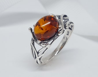 Small Baltic Amber Ring, Silver And Amber Ring, Classic Amber Ring, Sterling Silver Ring, Small Oval Amber Ring, Amber Ring, Amber Jewelry