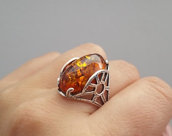 Oval Amber Ring, Silver and Amber Ring, Oval Baltic Amber Ring, Silver and Amber Ring, Statement Amber Ring, Large Amber Ring, Cocktail Ring