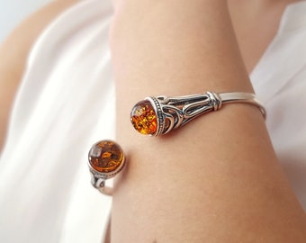 Silver and Amber Open Cluster Bangle, Adjustable Baltic Amber Ring, Classic Cognac Amber Bracelet,Silver Stone Open Bangle,Amber Cuff Bangle