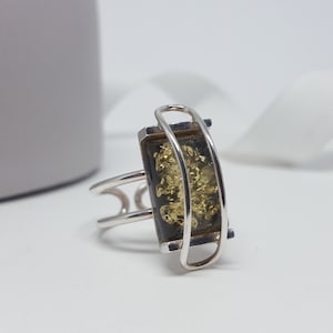 Adjustable Green Amber Ring, Natural Green Stone Ring, Square Amber Stone Ring, Birthstone Ring, Adjustable Silver Ring, Modern Amber Ring