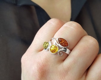 Multi Amber Stone Ring, Sterling Silver and Amber Ring, Small Amber Ring, Delicate Silver Ring, 3 Stone Ring, Colorful Stone Ring, Amber