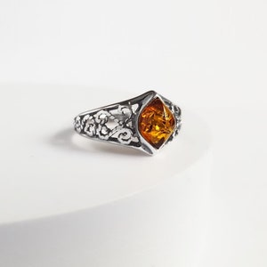 Filigree Baltic Amber Ring, Sterling Silver and Amber Ring, Honey Amber Stone Ring, Fashion Amber Ring, Natural Gemstone Ring, Amber Jewelry