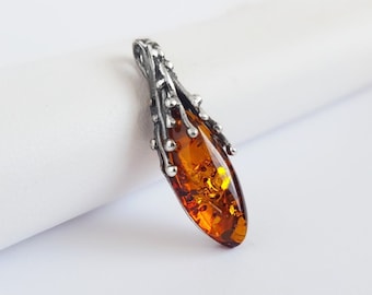 Petit pendentif en ambre de la Baltique, bijoux en ambre véritable et en argent sterling, collier classique en pierre d'ambre, pendentif goutte d'ambre, breloque unisexe en ambre