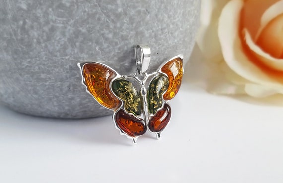 Amber butterfly necklace clearance