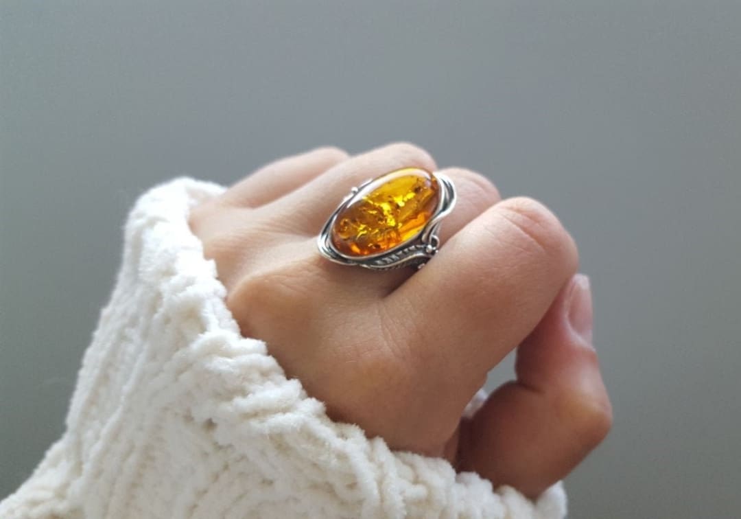 Oval Baltic Amber Ring, Silver and Amber Ring, Amber Leaf Ring, Statement  Amber Ring, Large Amber Ring, Cocktail Ring, Amber Jewelry Gift 