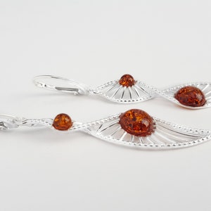 Boucles doreilles en ambre Long Drop, boucles doreilles en argent sterling et ambre, boucles doreilles modernes en ambre baltique, boucles doreilles en ambre classiques, boucles doreilles en pierre longue image 5