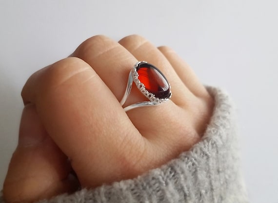Red amber ring deals