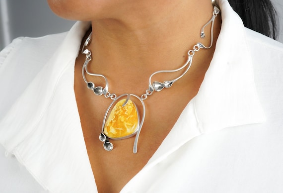 Lot - Butterscotch Amber Necklace