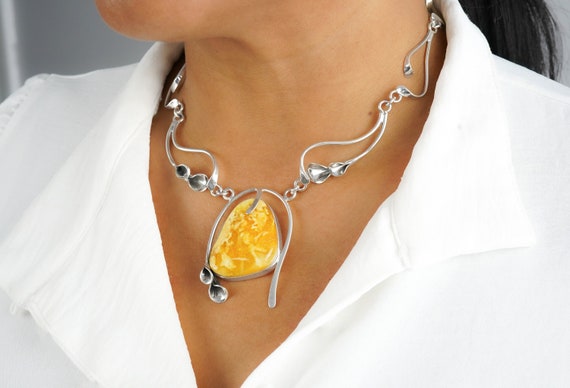 Lot - Butterscotch Amber Necklace