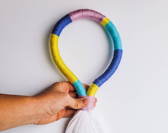 Largo colorido bucle tassel pared colgante / puerta perilla de la tassel es perfecto para cualquier pared y se ve muy bien como un conjunto! / Pared de vivero / Dormitorio