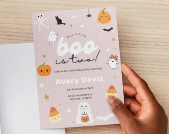 Nuestro pequeño Boo es dos invitaciones de cumpleaños editables, rosa pastel, con fantasmas, cualquier edad, descarga digital de Canva, 5x7