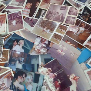 100 vintage color photos with lots of people SEE PICS