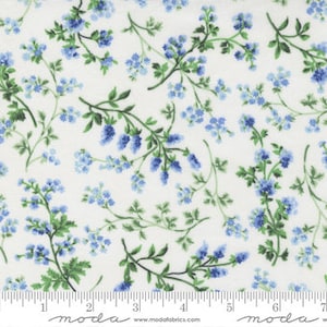 Summer Breeze Little Blooms Small Floral in White by Moda Fabrics 44 in wide 100% Cotton Quilting Fabric MD-33683-11