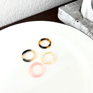 Tortoise Shell Acetate Ring, Minimalist Stacking Ring, Acrylic Ring, Resin Ring, Everyday Wear Ring, High Quality Cellulose Acetate Ring