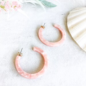 Eden Light Peach Tortoise Hoop Earrings, Lightweight Tortoise Shell Hoop Earrings, Statement Hoop Earrings, Modern Hoop Earrings, For Her image 4