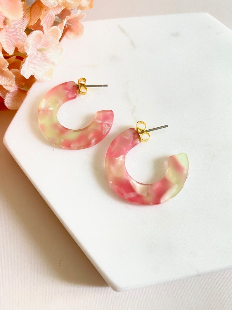 Hera Tortoise Hoop Earrings, Acetate Earrings, Tortoise Shell Earrings, Tortoise Shell Hoop Earrings, Minimalist Cute Hoop Earrings, For Her Pink Lemonade