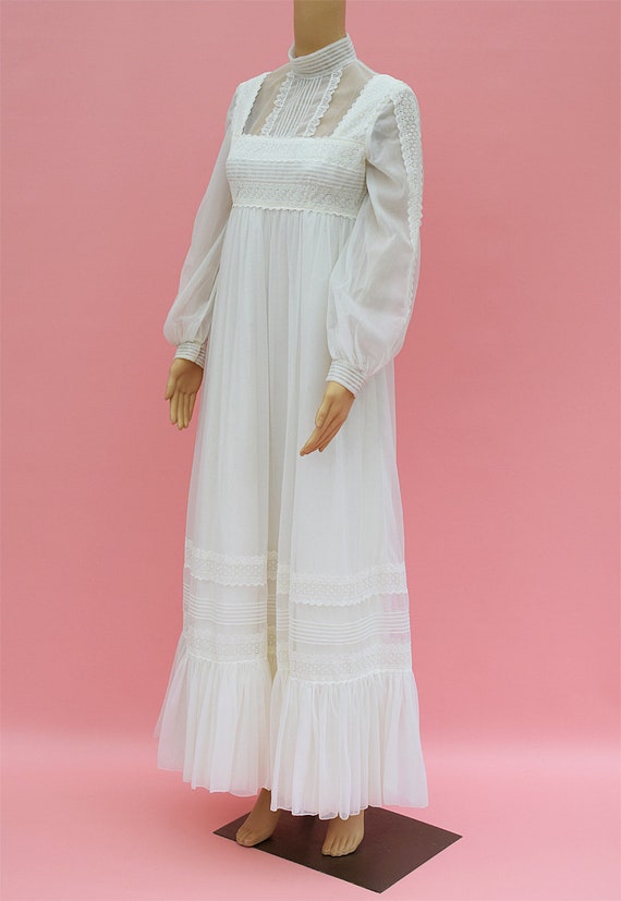 1960s Long Wedding Dress White Iconic Classic Sev… - image 4