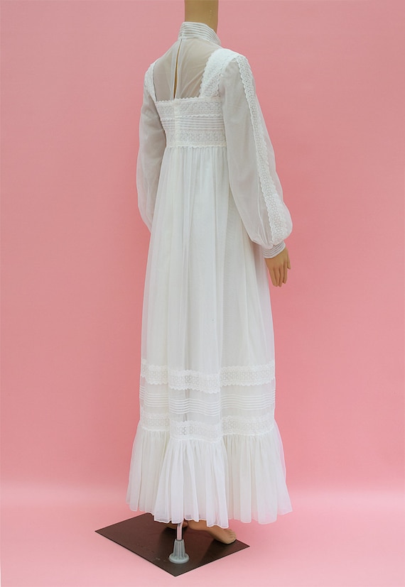 1960s Long Wedding Dress White Iconic Classic Sev… - image 6