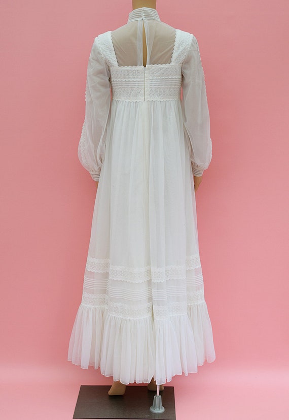 1960s Long Wedding Dress White Iconic Classic Sev… - image 5