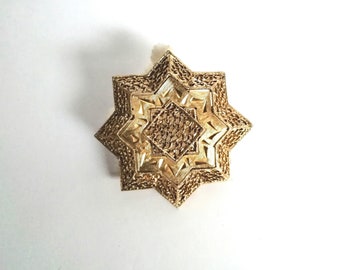 Sphinx Vintage Rare old 8 point star brooch Collectible gold tone star brooch Old British collectible jewelry gift pin Birthday Anniversary