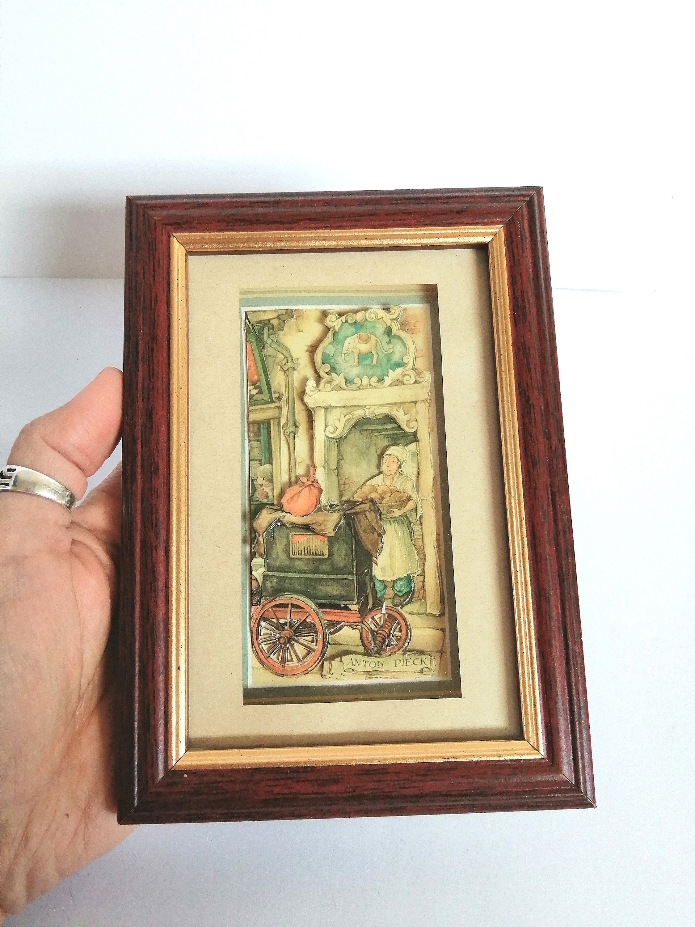 Shadow Box Vintage 3D 8.5