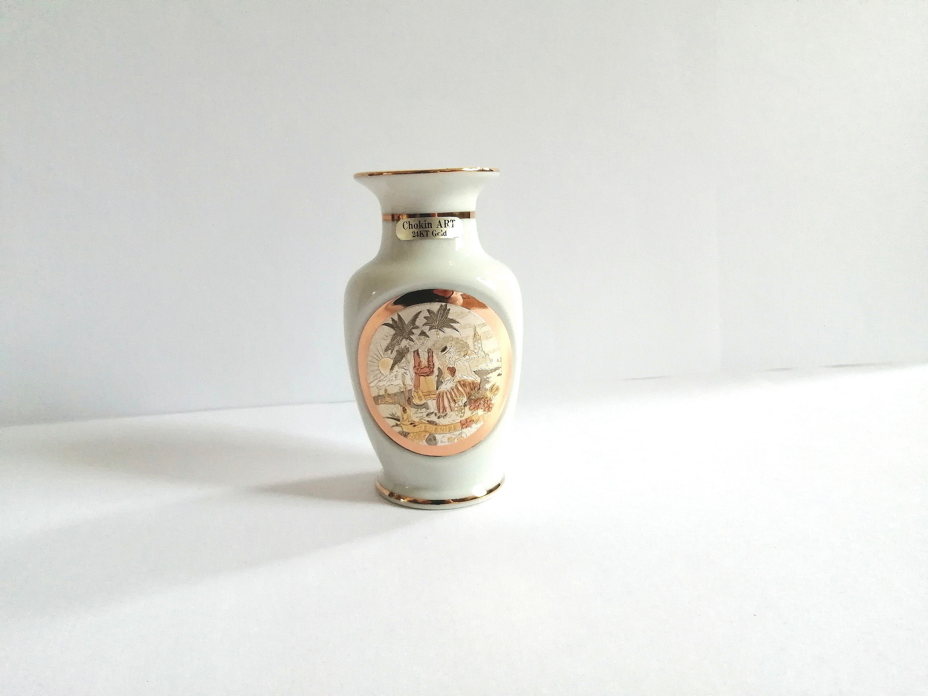 未使用に近い特性美術彫刻　黄金画　金閣寺　24K.G.P 銅真鍮盤専用けース付き 未使用に近い特性美術彫刻 黄金画 金閣寺 24K.G.P 銅真鍮盤専用