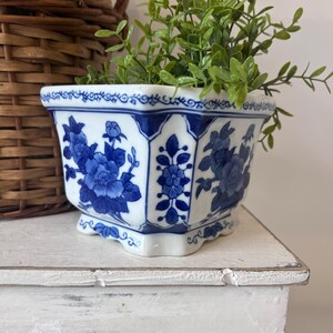 Vintage Blue White Chinoiserie Plant Pot for Indoor Houseplants /Asian Bonsai Cache Pot/Delft Blue Floral Ceramic Planter/New Holland Floral