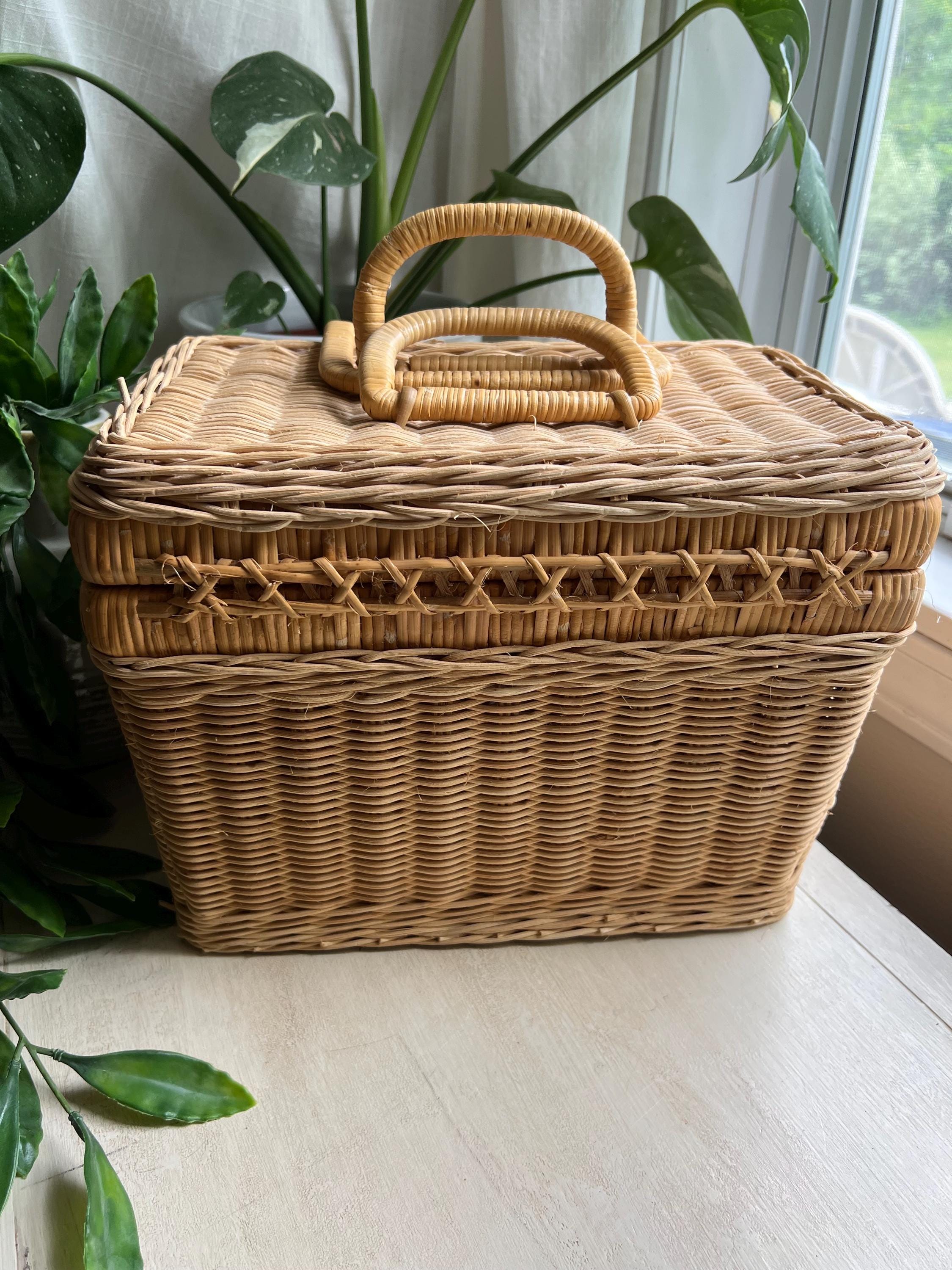 Vintage Wicker Picnic Basket / Small Basket / Stacking Basket