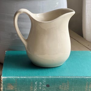Small Vintage Creamer / Cream Pitcher / Ironstone Style Pitcher / Cottagecore Kitchen / Diner Dishes /Ironstone Collection/ Free Shipping