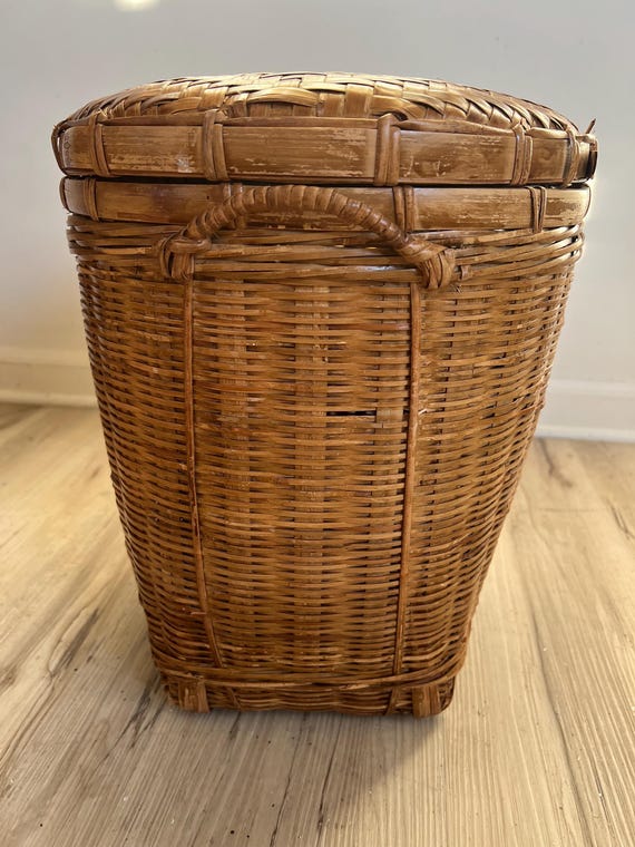 洋書 BASKETRY ROUND UP 1991 Vintage Chinese Lidded Basket / 1970s / Bamboo Basket / People's