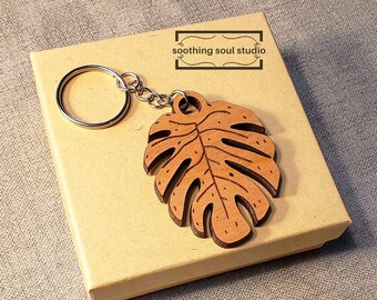 Monstera Deliciosa Keychain, Plant Leaf Keyring Gift, Swiss Cheese Plant Decor, Natural Cherry Wood, Split Leaf Philodendron, Plant mom gift