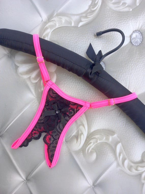 sexy string dessous Cottelli Sexy Dessous Reizwäsche Set mit Bügel-BH Ouvert-String Netz  Riemchen Roségold & Mattlook von Cottelli LINGERIE | XL