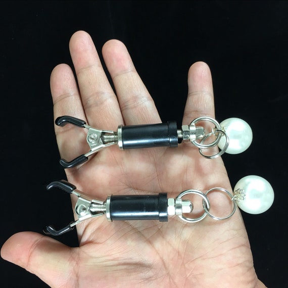 Pair Fetish Nipple Clamps Adjustable Nipple Clamps Stainless Steel Nipple Clamps Stimulation Erotic SM BDSM Sex Toy for Men and Women