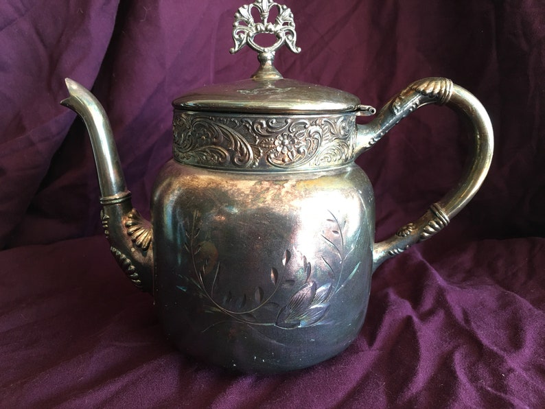 Antique Silverplate Teapot Middletown Silver Co Etsy