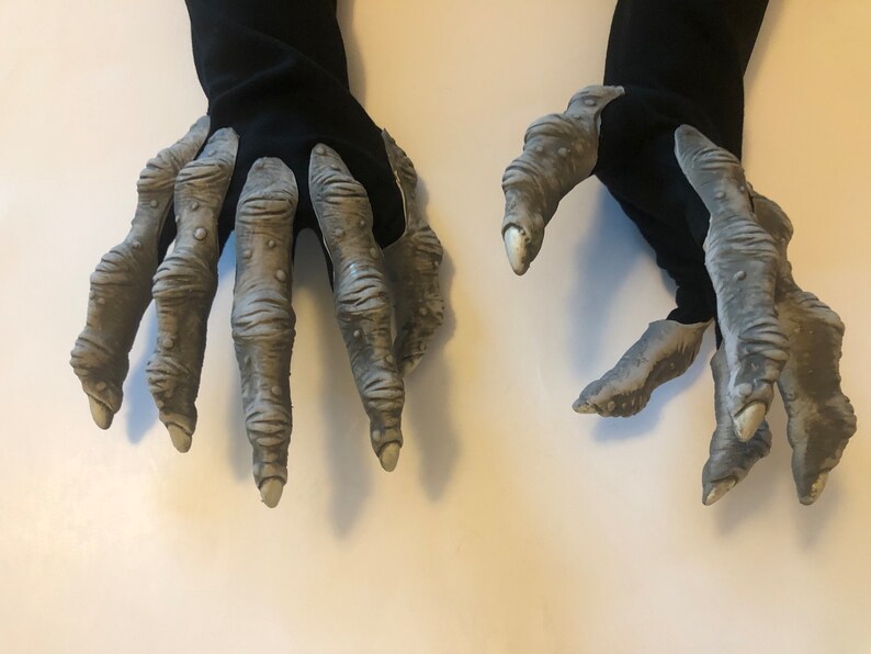 Long Finger Gray Hands Vampire Undead Claws Adult Halloween Costume