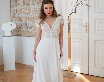 Modest wedding dress Amoret. Reception dress | Elopement Dress | Simple wedding dress | Wedding dress with short sleeves